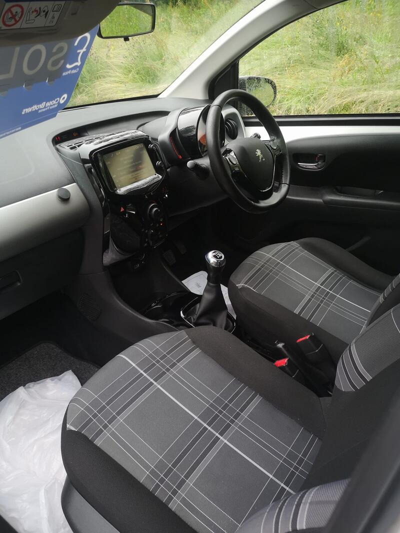 PEUGEOT 108