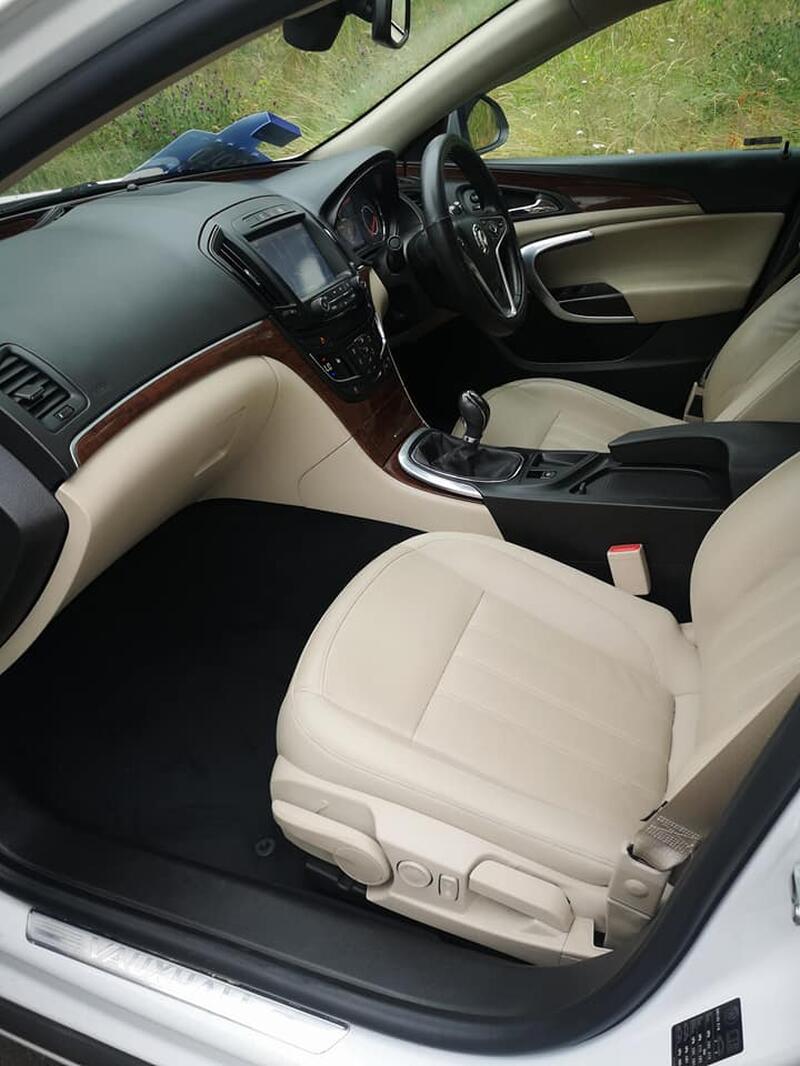 VAUXHALL INSIGNIA