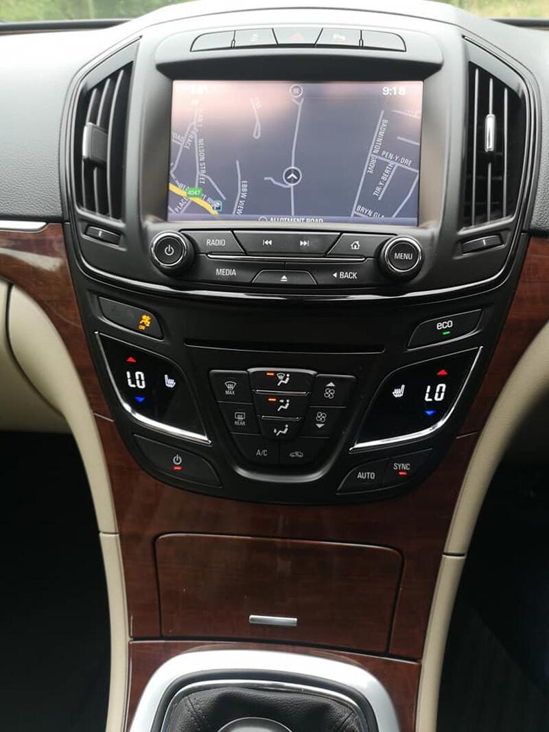 VAUXHALL INSIGNIA