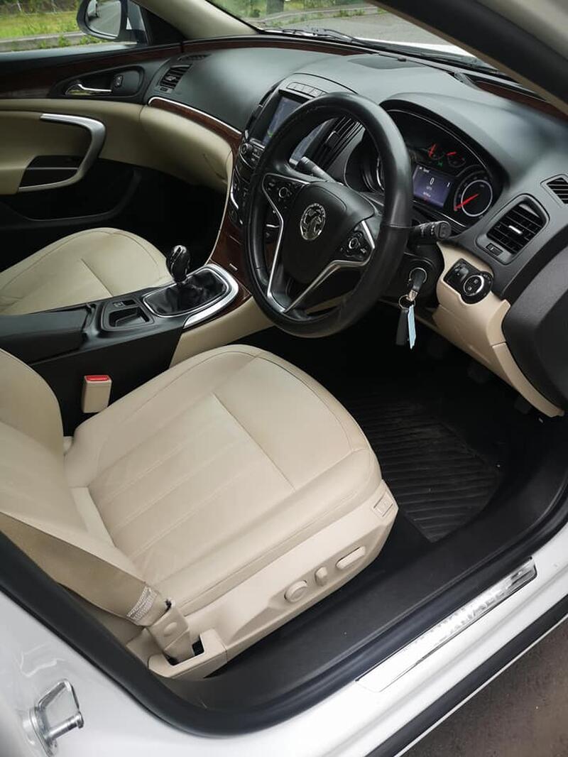 VAUXHALL INSIGNIA
