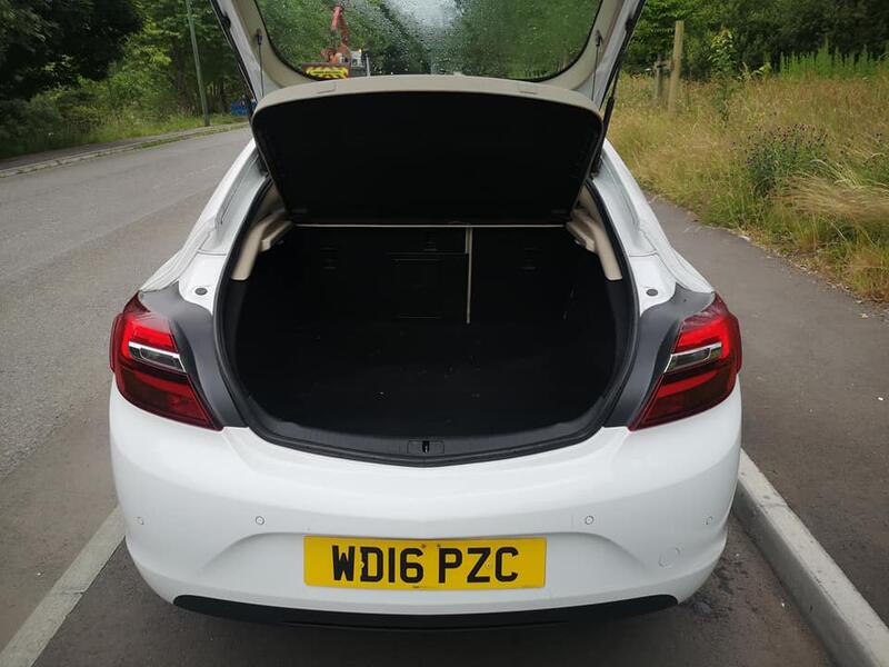 VAUXHALL INSIGNIA
