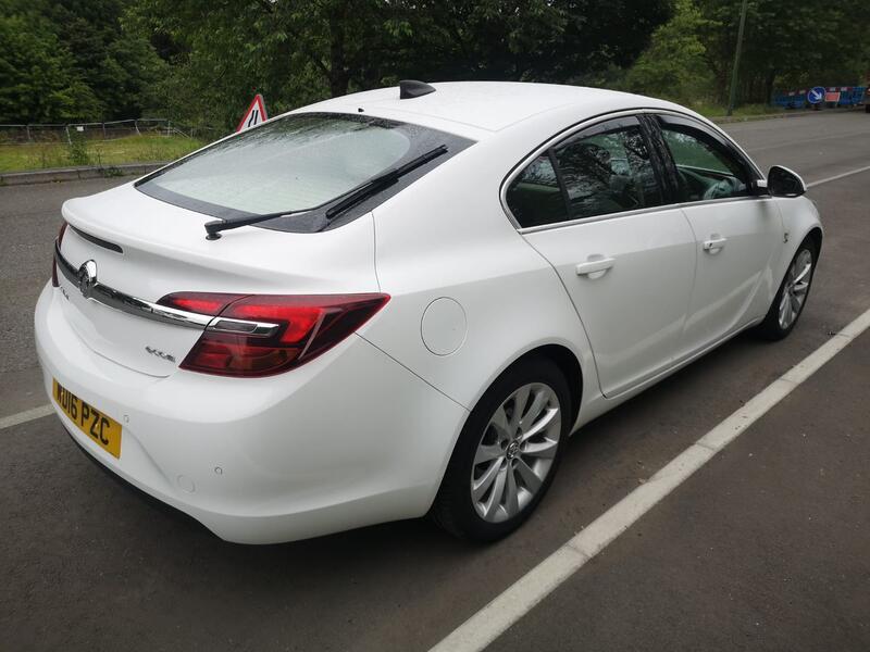 VAUXHALL INSIGNIA