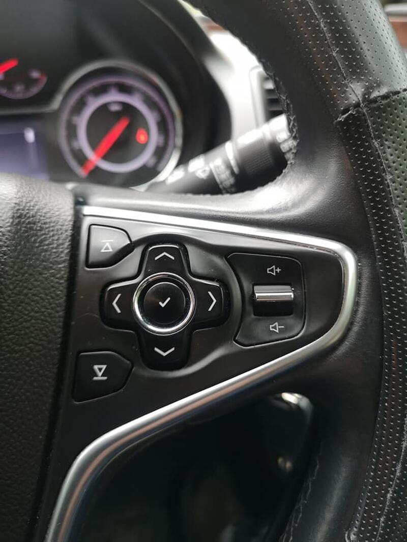 VAUXHALL INSIGNIA