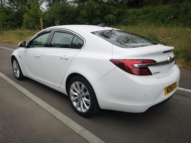 VAUXHALL INSIGNIA