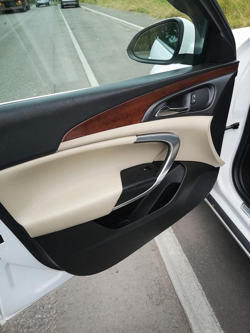VAUXHALL INSIGNIA