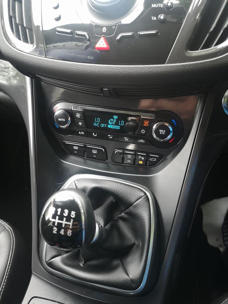 FORD KUGA