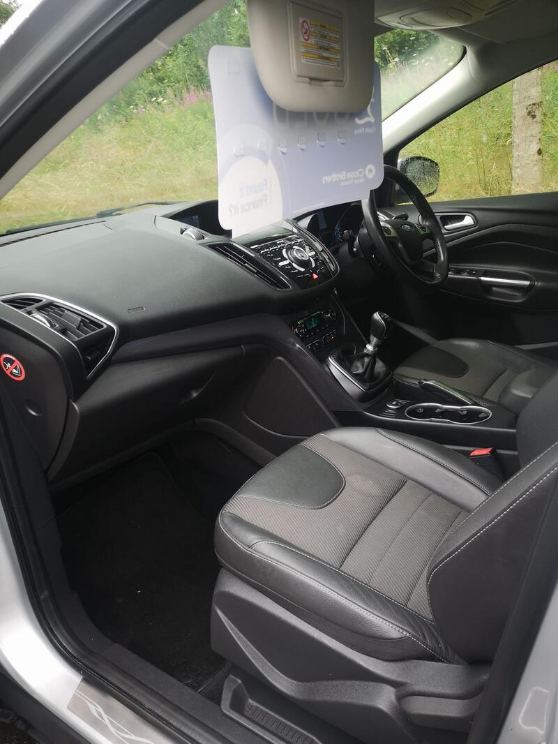 FORD KUGA