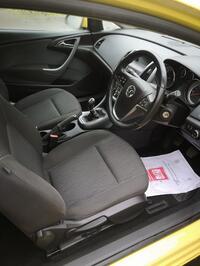 TOYOTA URBAN CRUISER