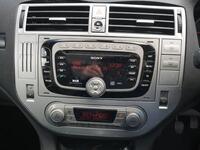 TOYOTA URBAN CRUISER