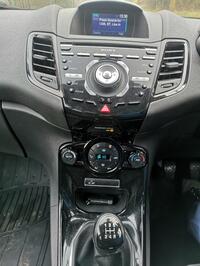 TOYOTA URBAN CRUISER
