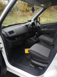 TOYOTA URBAN CRUISER