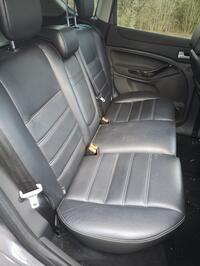 TOYOTA URBAN CRUISER