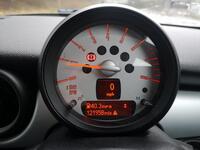TOYOTA URBAN CRUISER