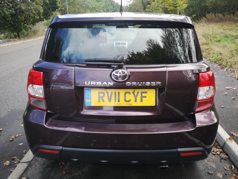 TOYOTA URBAN CRUISER