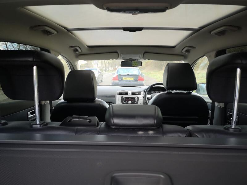 TOYOTA URBAN CRUISER