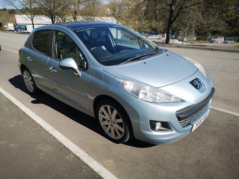 TOYOTA URBAN CRUISER