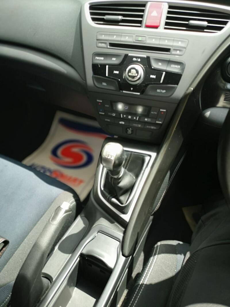 TOYOTA URBAN CRUISER