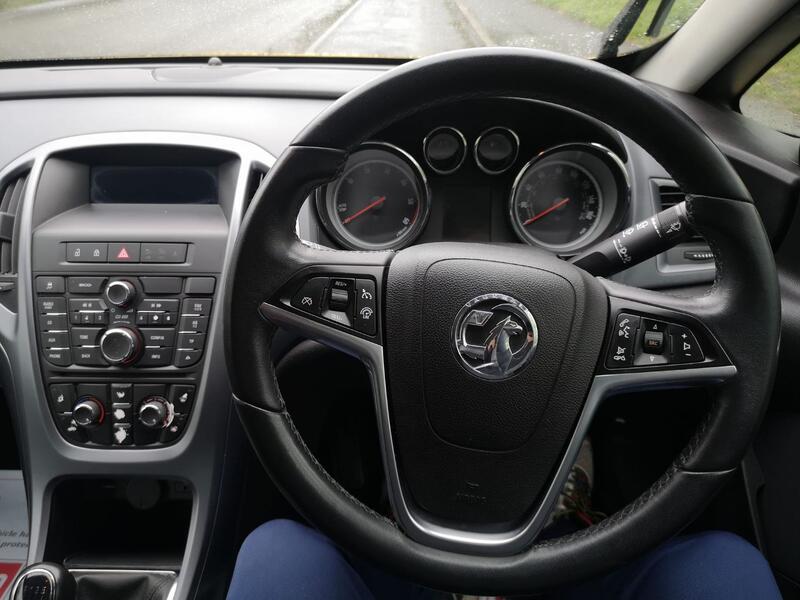 TOYOTA URBAN CRUISER