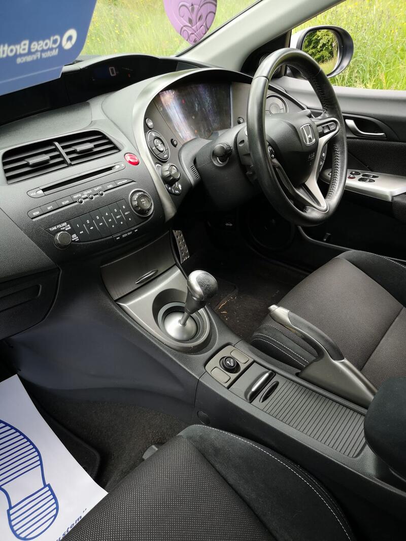 TOYOTA URBAN CRUISER
