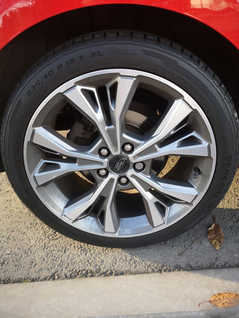 FORD FOCUS