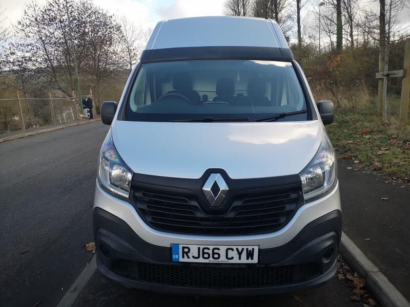 RENAULT TRAFIC