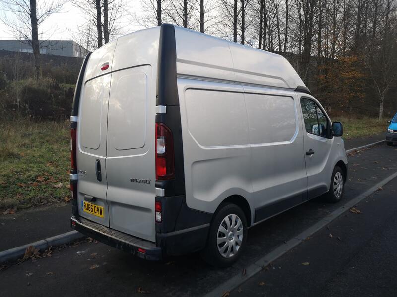 RENAULT TRAFIC
