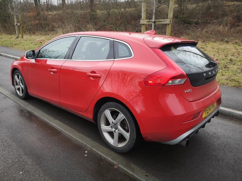 VOLVO V40