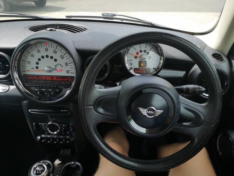 MINI HATCH